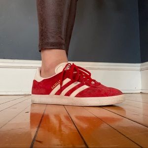 Adidas RED Gazelle US mens 6 womens 8 / FR 38